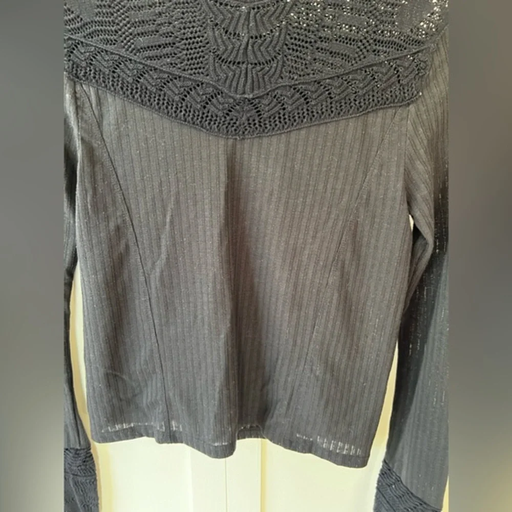 Free People Women’s Boho Black Crochet Knit Sweater Top Size XS‎